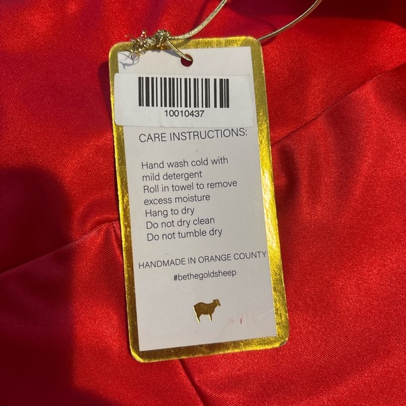 Goldsheep Vibrant Red Leggings with White Accents - Picture 4 of 6